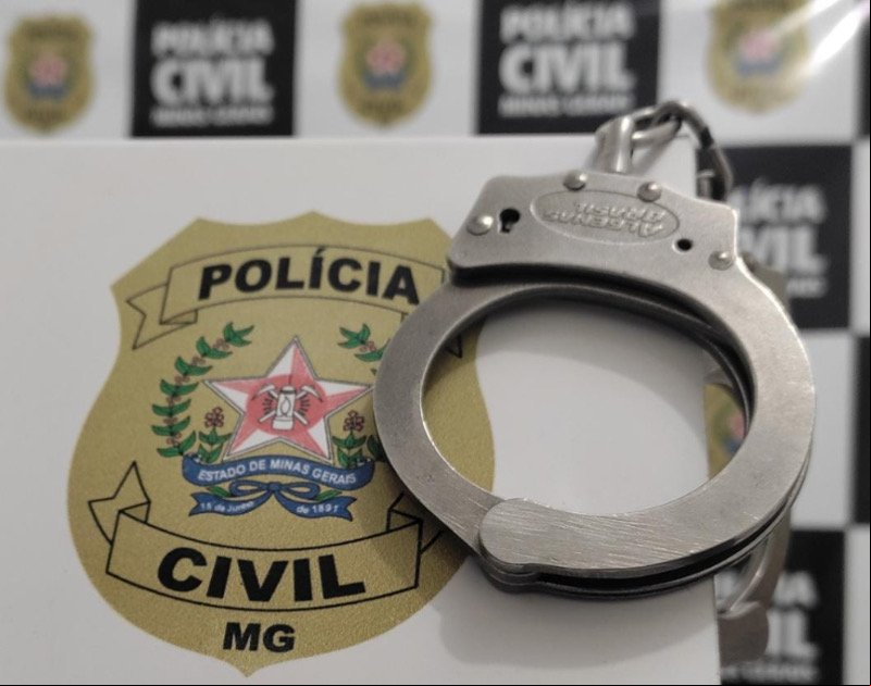 O suspeito foi localizado na residência de uma tia