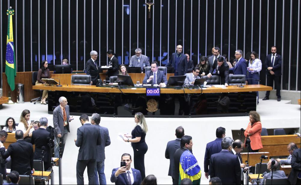 Plenário do Congresso duante a votação de vetos do presidente Lula