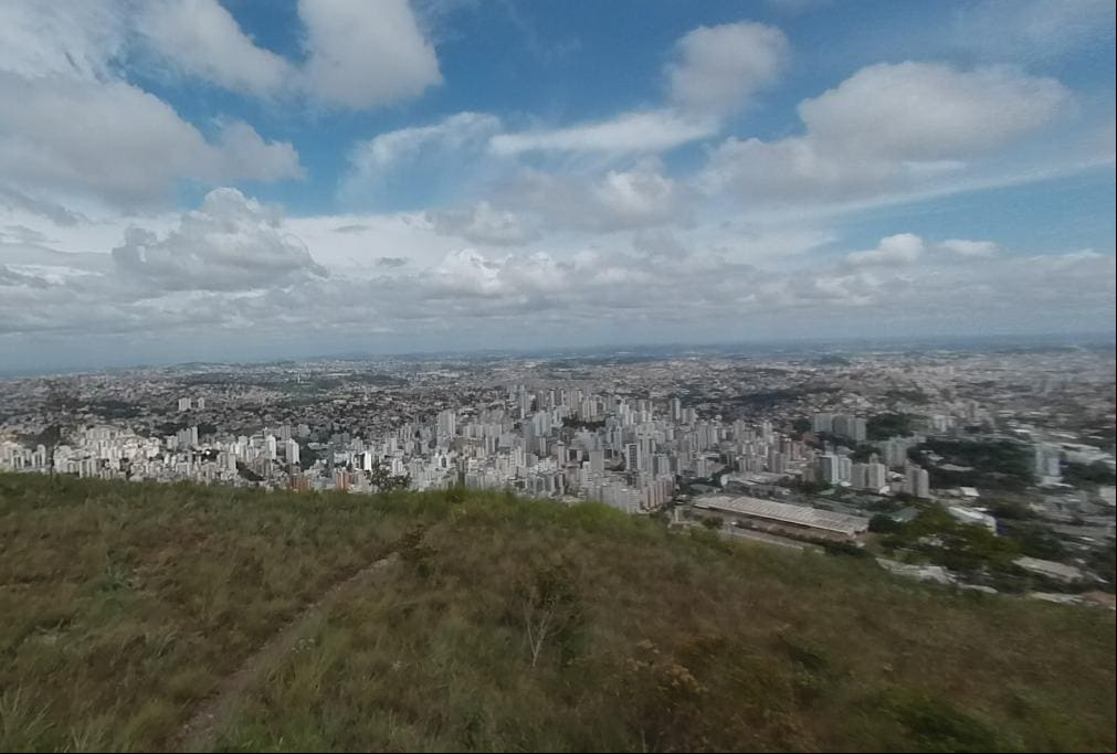 Mata onde fica a estação do Cercadinho, no Buritis