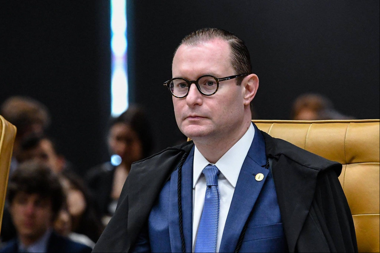 Cristiano Zanin foi indicado para assumir como ministro do Supremo Tribunal Federal pelo presidente Lula