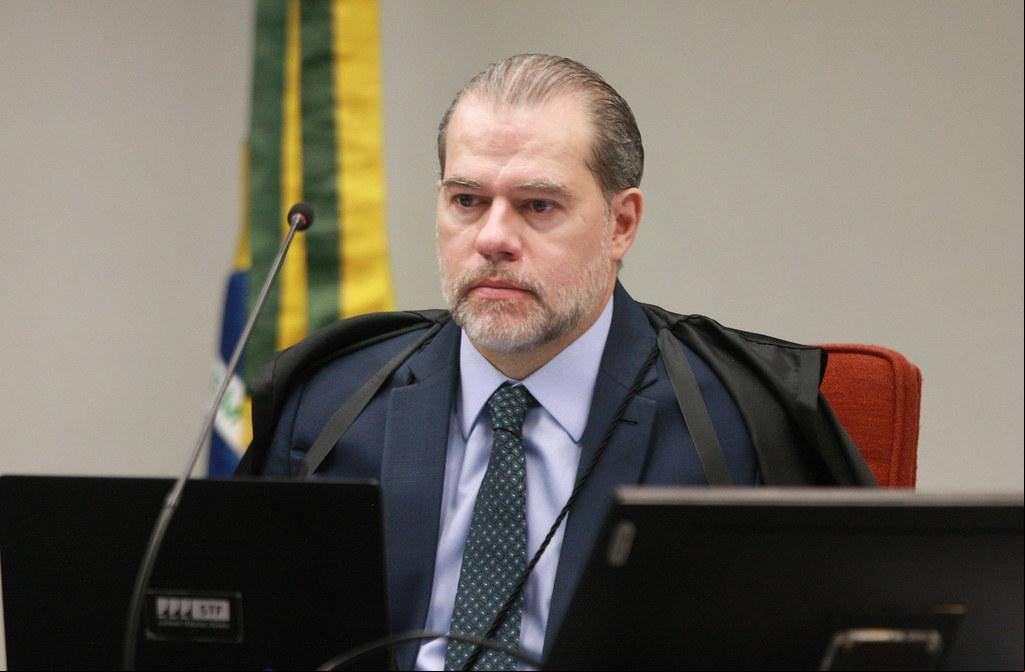 Dias Toffoli afirma no despacho que a prisão de Lula foi um dos “maiores erros judiciários da história do país” Dias Toffoli afirma no despacho que a prisão de Lula foi um dos “maiores erros judiciários da história do país”
