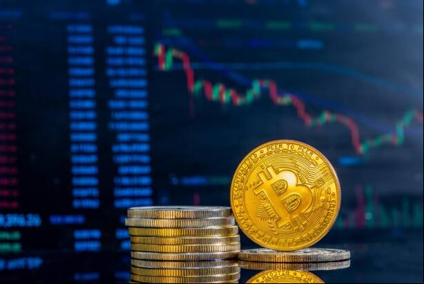 Bitcoin criptomoeda Com a tecnologia blockchain, surgiu a criptomoeda Bitcoin, cuja primeira transação ocorreu em 2009