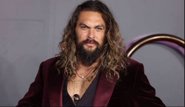 Jason Momoa se envolve em acidente e bate de frente com motociclista Jason Momoa