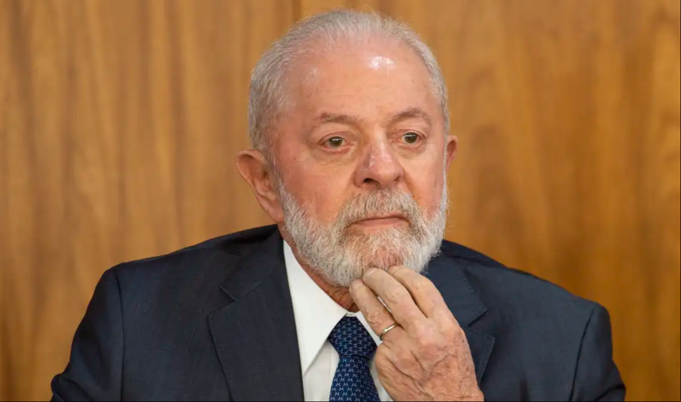 O presidente Luiz Inácio Lula da Silva (PT) participou nesta segunda-feira (17) de   de contrato para destinação de recursos ao Plano Amazônia