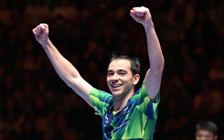 Calderano enfrenta quinto do ranking na semifinal (Foto: Divulgação/ WTT)