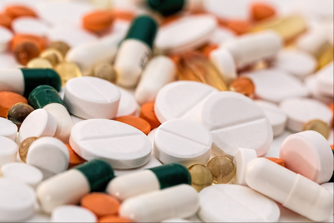 No Brasil, consumo de multivitaminas e antigripais lideram a lista dos fármacos sem recomendação médica