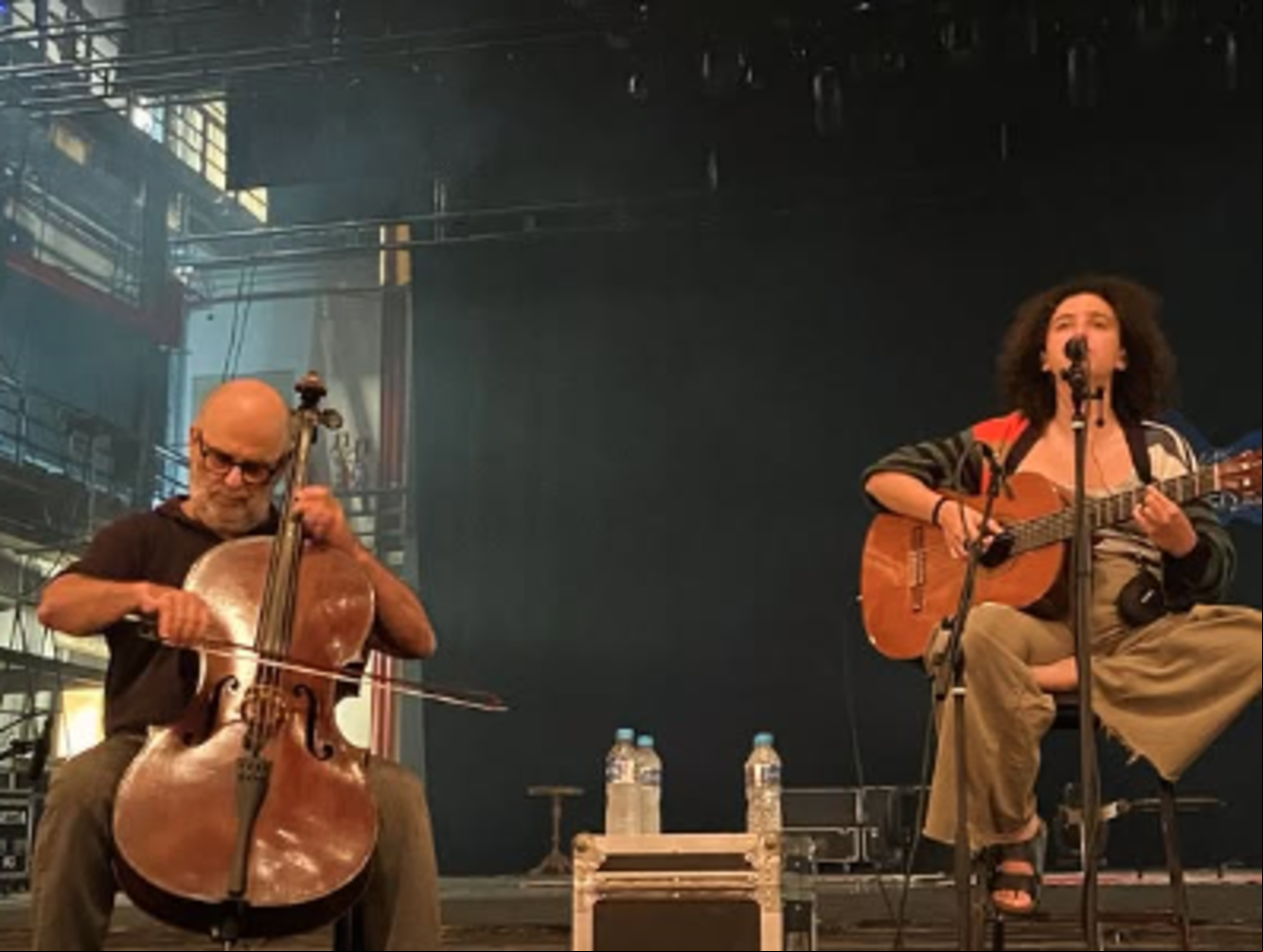 O Teatro SESIMINAS recebe o concerto com Jaques Morelenbaum e Dora Morelenbaum 