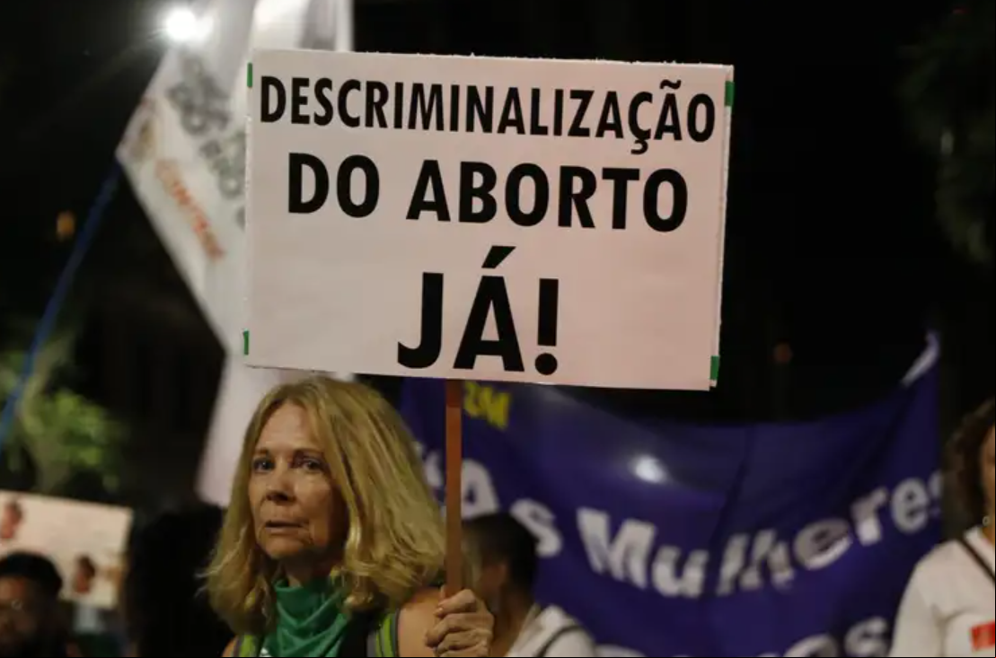 A manifestação do 8 de março por direitos femininos no Dia Internacional da Mulher, no Centro.