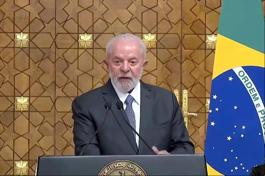 Lula discursando no Egito Declarações de Lula sobre ação de Israel em Gaza repercutem no Brasil e no mundo