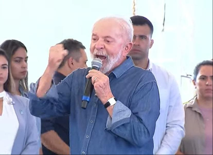 Petista iniciou o discurso para o público de Pernambuco perguntando quem ali acredita em Deus e em milagres