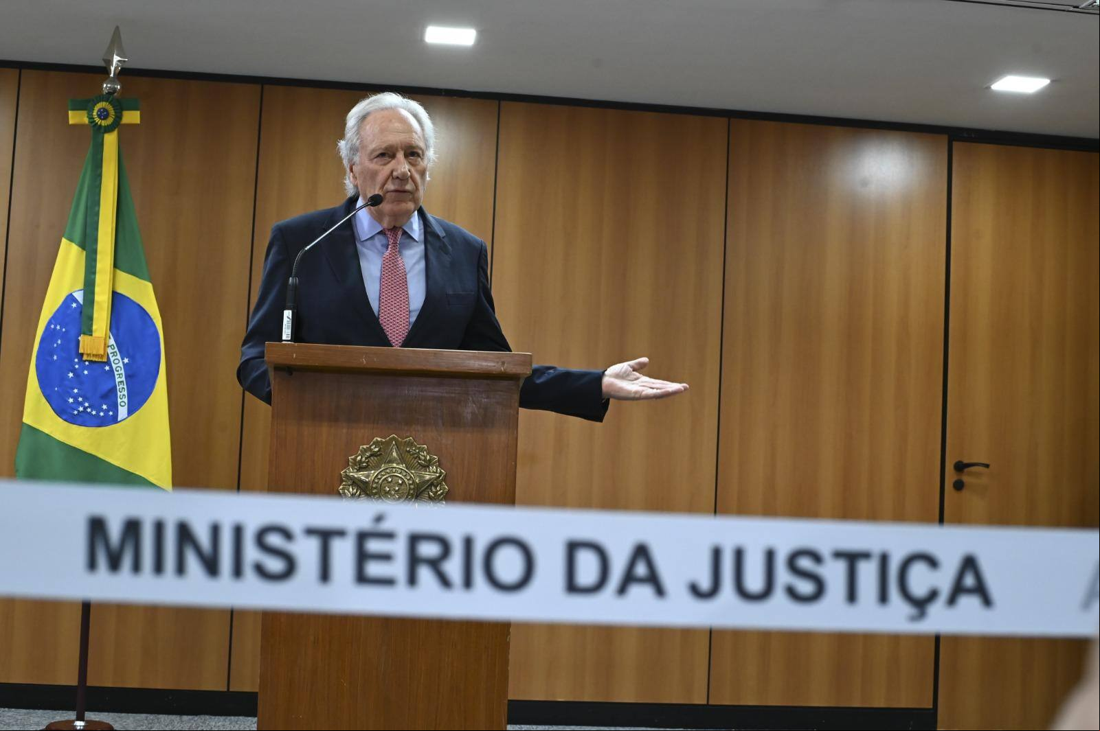 O ministro da Justiça e Segurança Pública, Ricardo Lewandowski, afirmou que o inquérito da PF já deve permitir ao MPF apresentar uma denúncia, se for o caso, contra um ou todos investigados