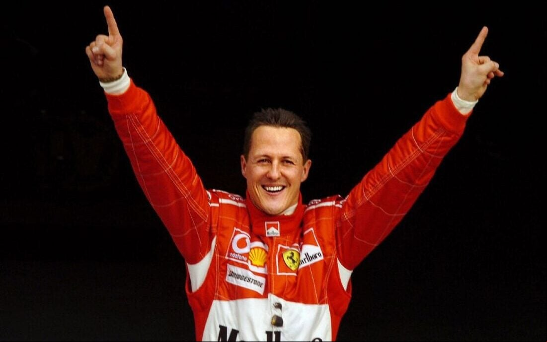 Michael Schumacher é um dos maiores nomes da história do automobilismo (Foto: DAMIEN MEYER / AFP)