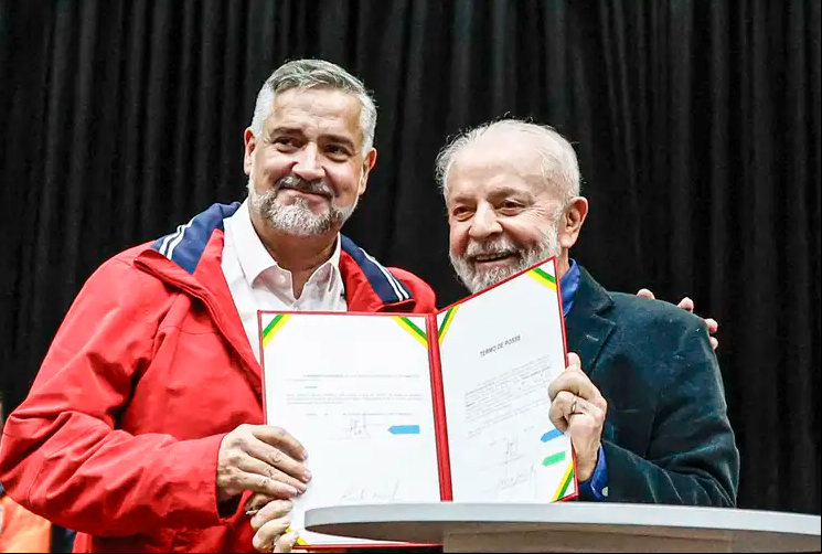 Lula e Pimenta O presidente Luiz Inácio Lula da Silva (PT) confirmou nesta quarta-feira (15) Paulo Pimenta como ministro para ações do governo federal no Rio Grande do Sul