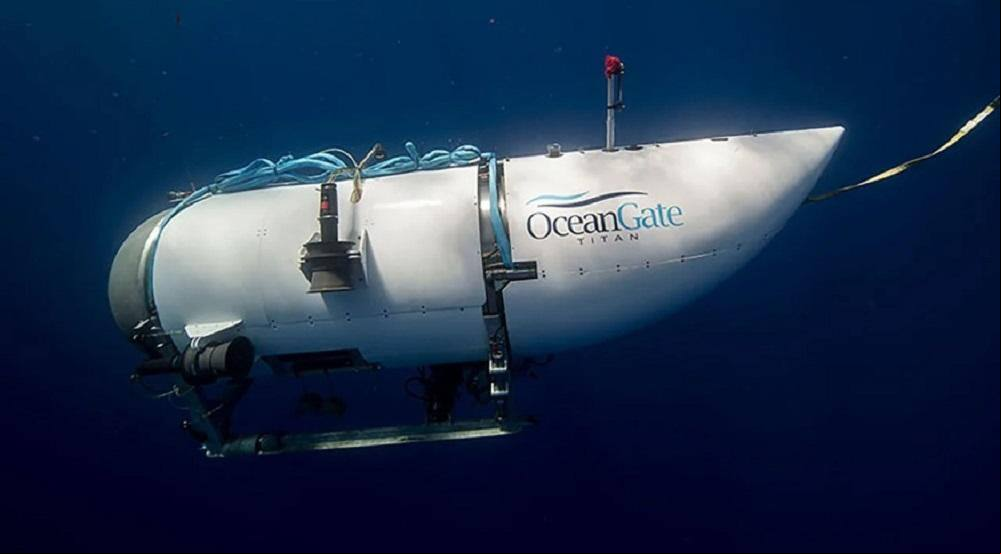Submarino que levava turistas aos destroços do Titanic desaparece no Atlântico